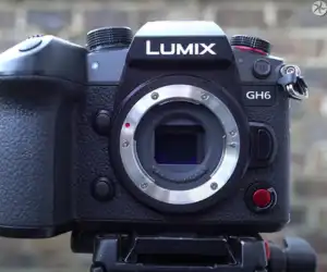 Panasonic LUMIX GH6 mirrorless camera